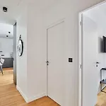 Center Of By Prestige Paris