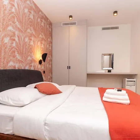 Center Of By Prestige Paris