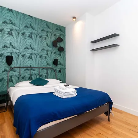 Apartment Center Of By Prestige Paris