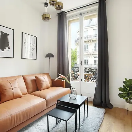 Apartment Center Of By Prestige Paris