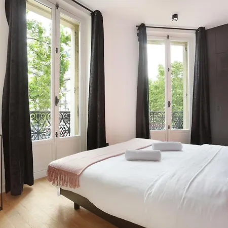 Center Of By Prestige Apartment Paris