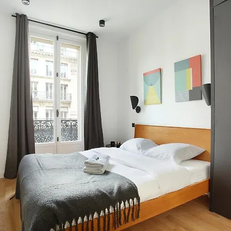 Center Of By Prestige Apartment *