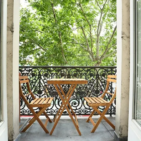 Center Of By Prestige Apartment *