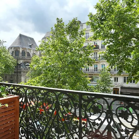 Center Of By Prestige Paris