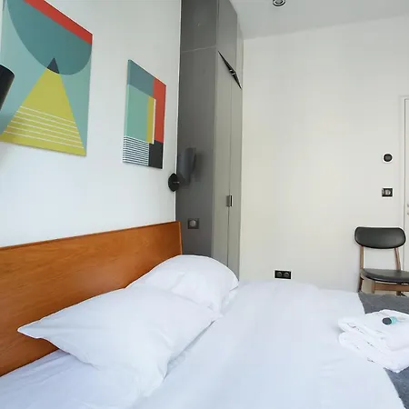 Apartment Center Of By Prestige Paris