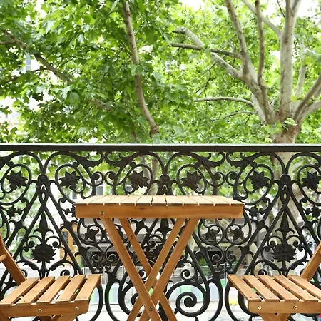 Center Of By Prestige Paris
