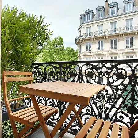 Center Of By Prestige Appartement Parijs